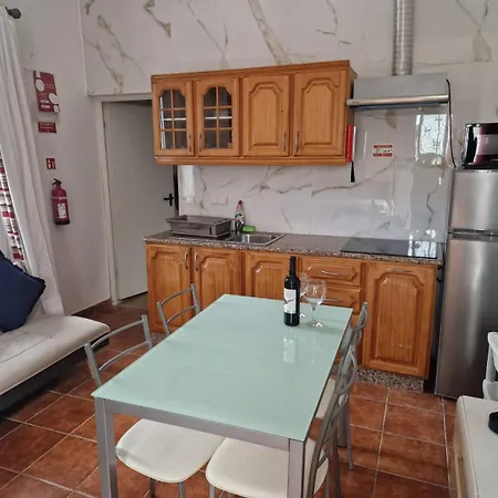 Casa Vanda, * Machico (Madeira)